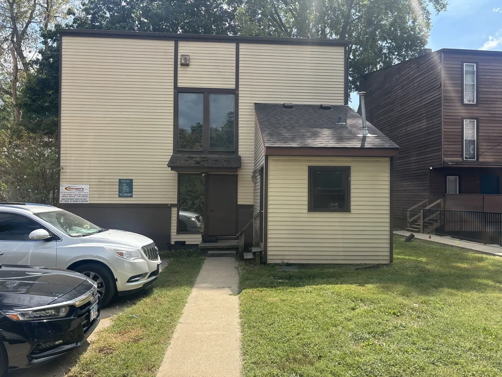 Unit for sale at 707 W Elm Street, Urbana, IL 61801