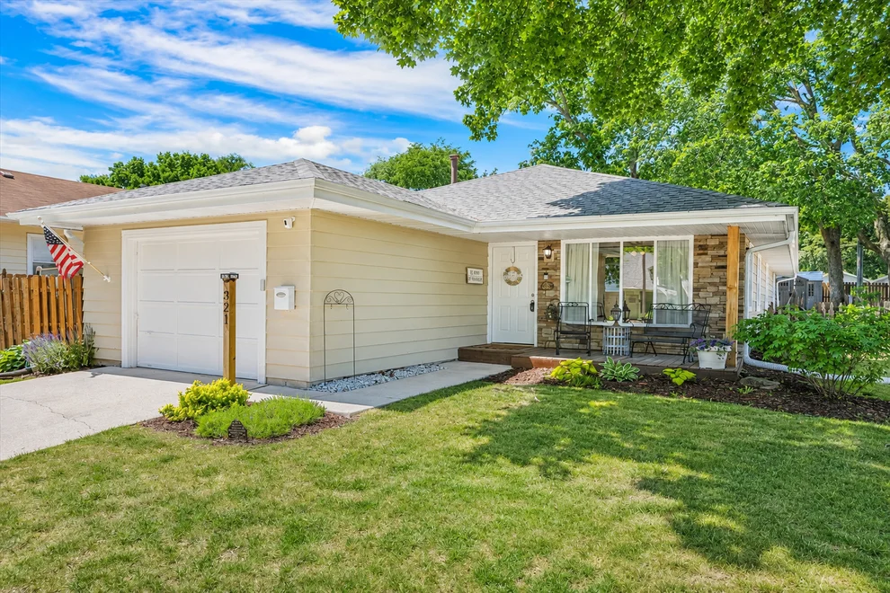 Unit for sale at 321 Ingleside Avenue, Aurora, IL 60506