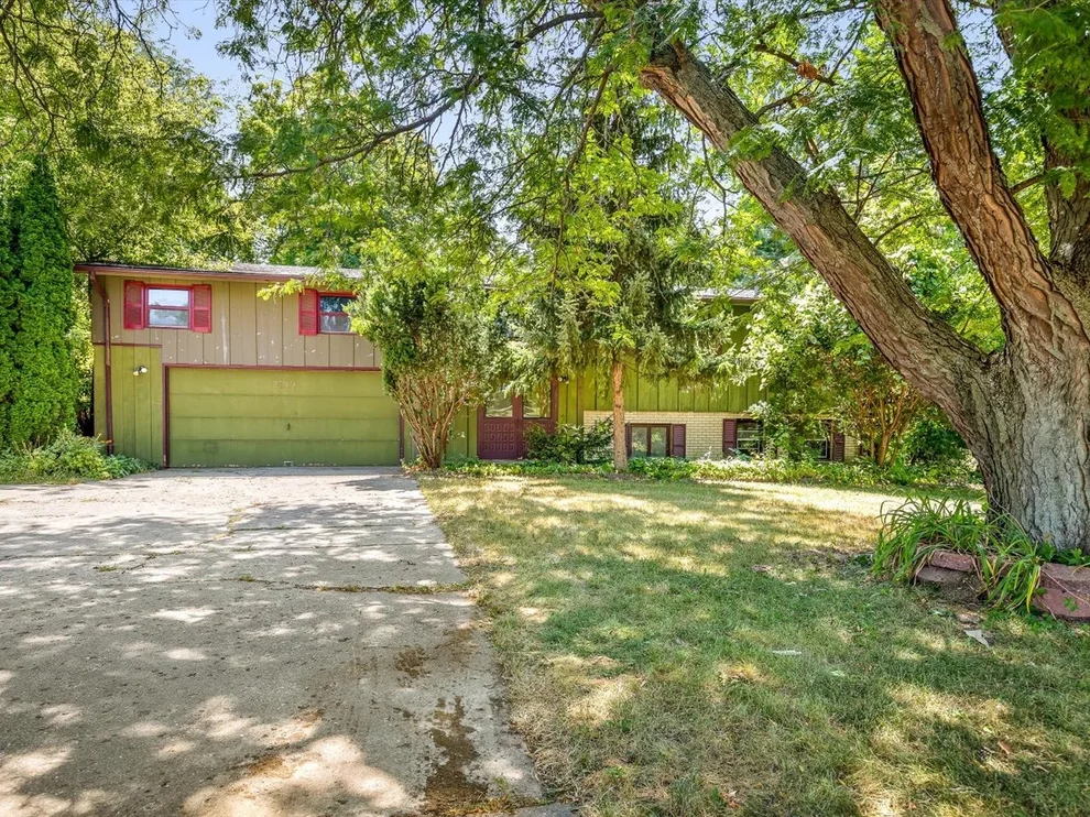 Unit for sale at 2519 Highcrest Road, Rockford, IL 61107