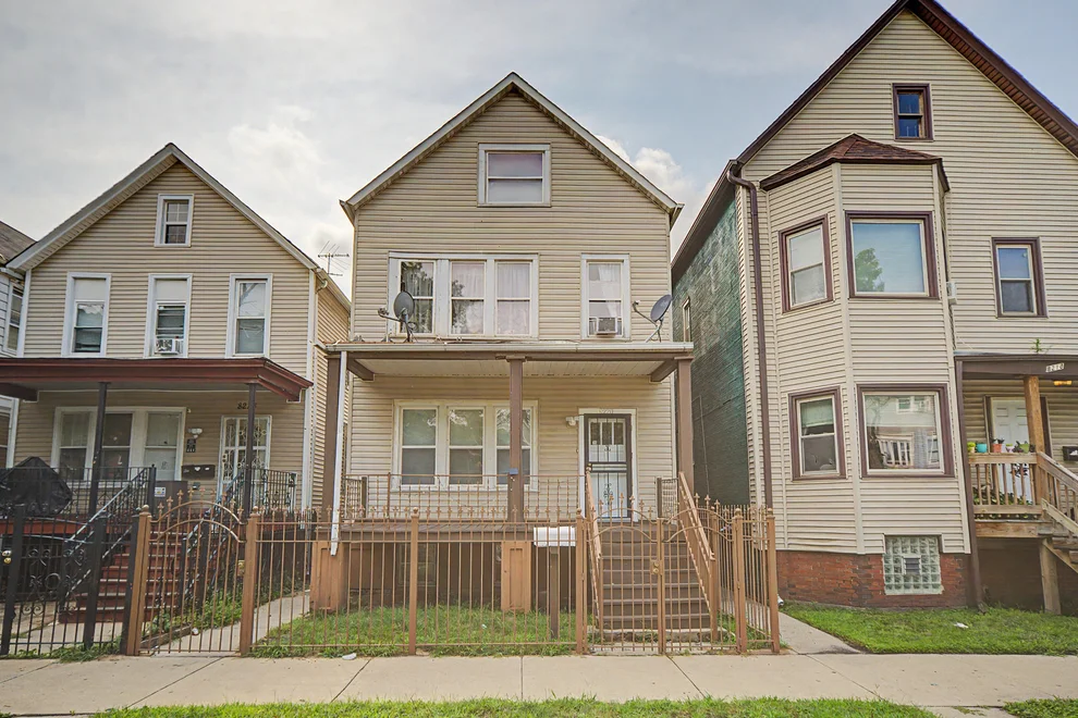 Unit for sale at 8220 S Houston Avenue, Chicago, IL 60617