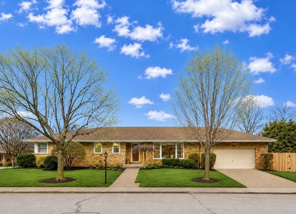 Unit for sale at 7303 N Kedvale Avenue, Lincolnwood, IL 60712