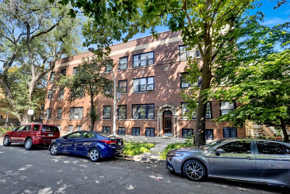 Unit for sale at 1318 W Granville Avenue, Chicago, IL 60660