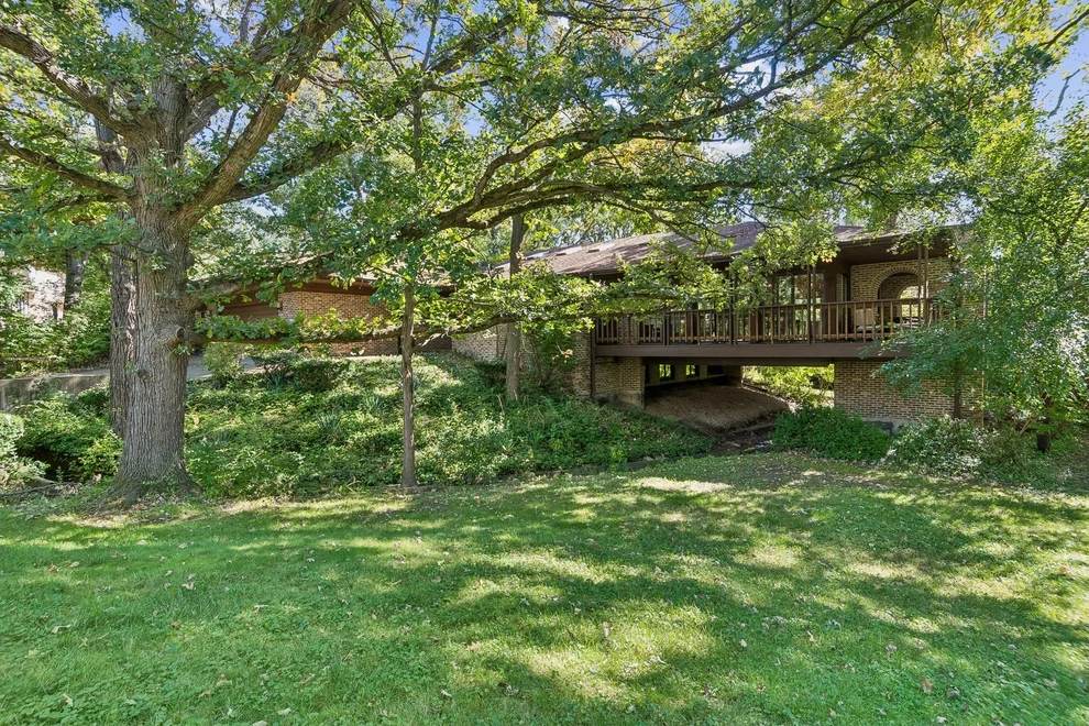 Unit for sale at 8607 W 93rd Place, Hickory Hills, IL 60457