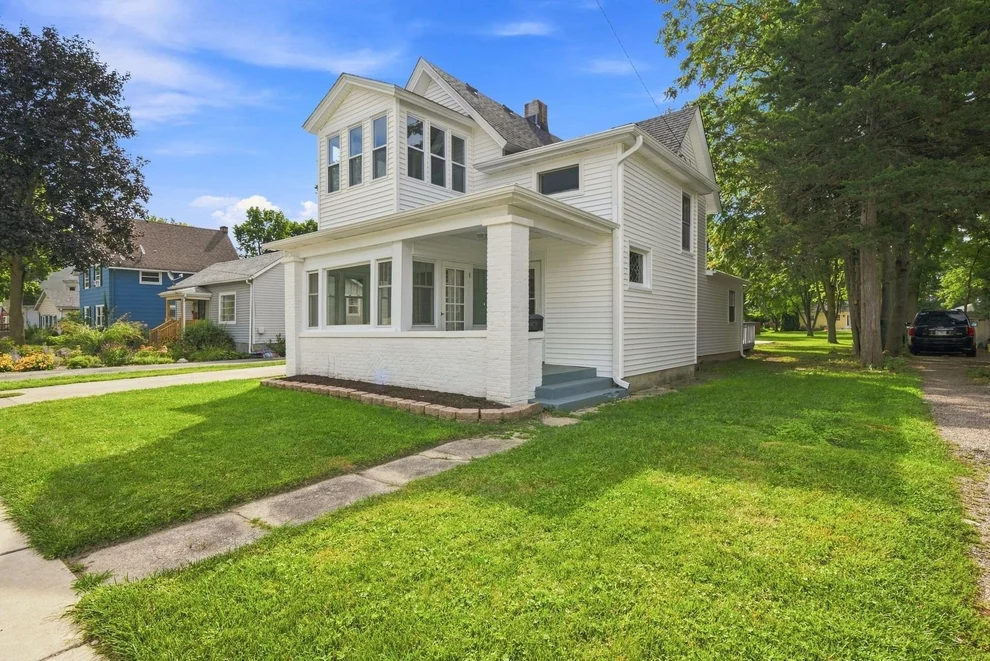 Unit for sale at 428 E Wilson Street, Batavia, IL 60510