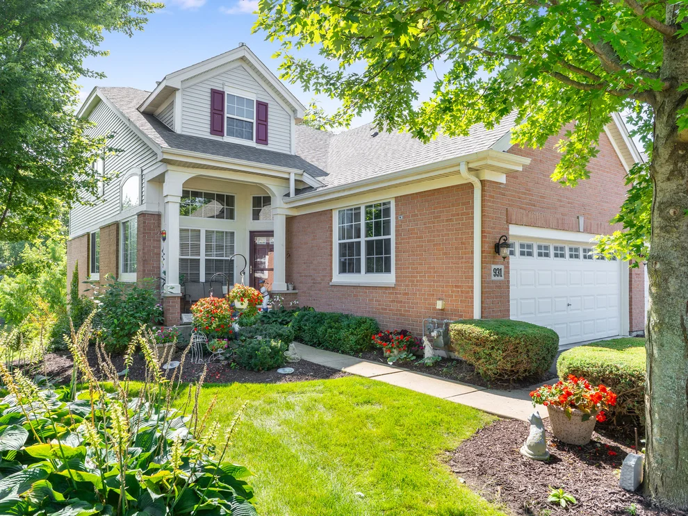 Unit for sale at 931 Winners Cup Court, Naperville, IL 60565