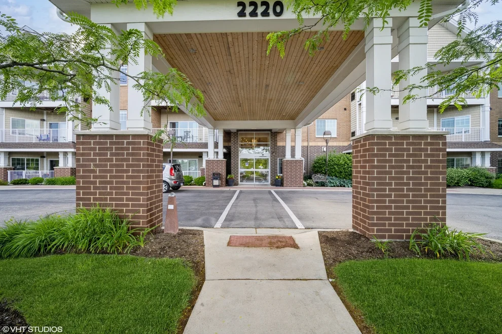 Unit for sale at 2220 Founders Drive, Northbrook, IL 60062