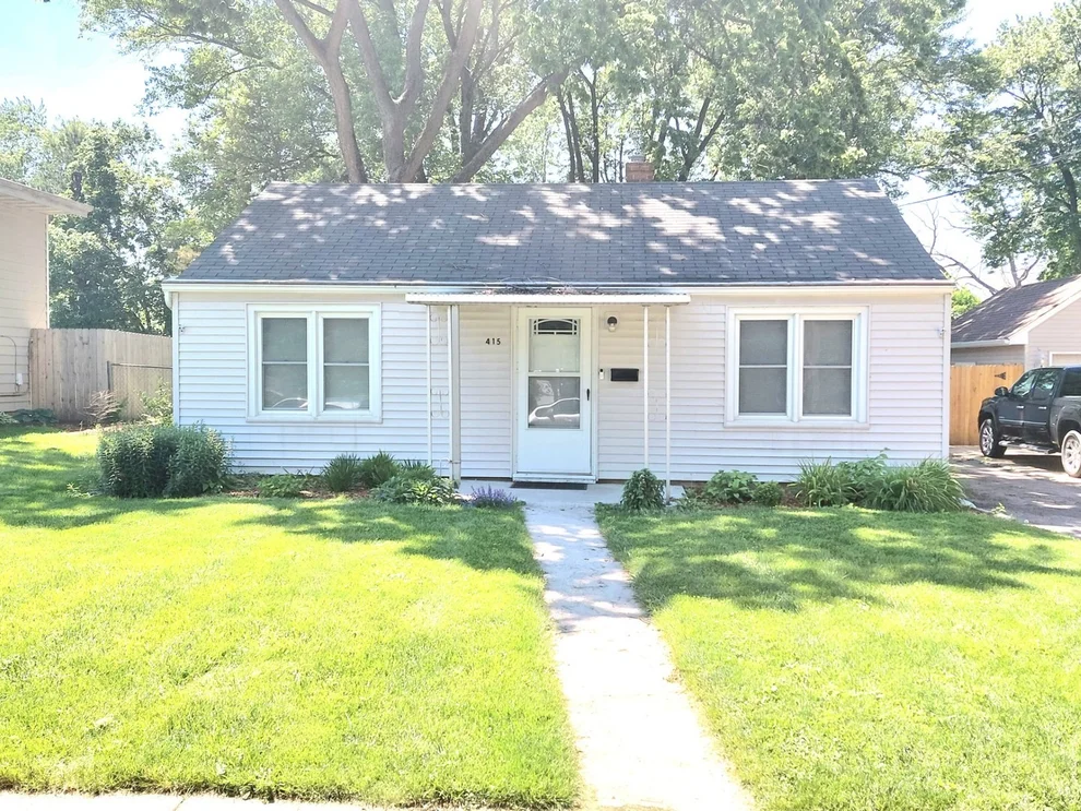 Unit for sale at 415 S Van Buren Street, Batavia, IL 60510