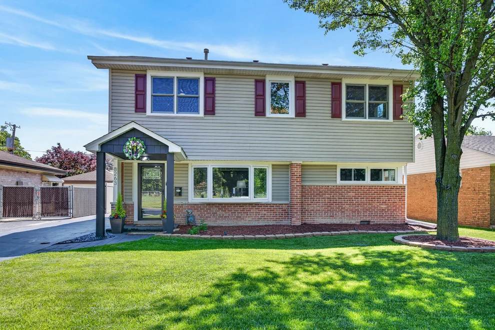 Unit for sale at 8263 N Washington Street, Niles, IL 60714