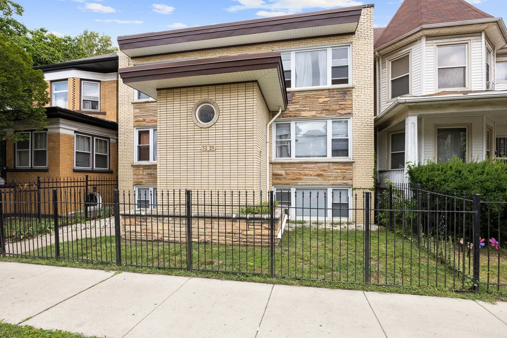 Unit for sale at 5220 W Washington Boulevard, Chicago, IL 60644