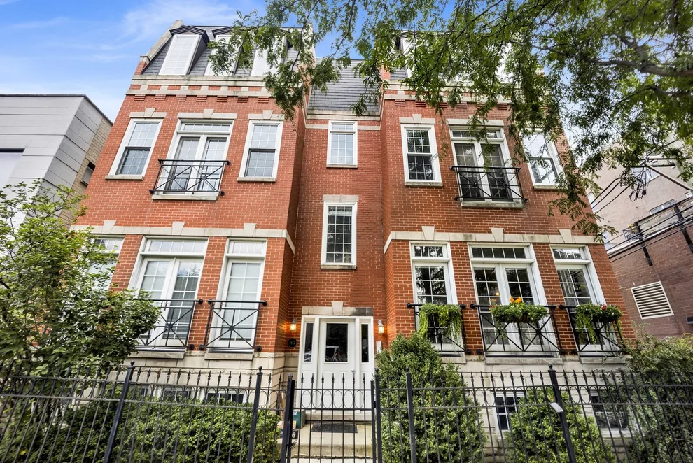 Unit for sale at 1617 N Hermitage Avenue, Chicago, IL 60622