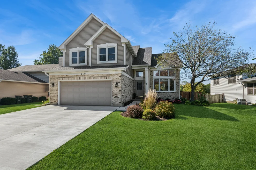 Unit for sale at 2110 Mulberry Drive, West Chicago, IL 60185