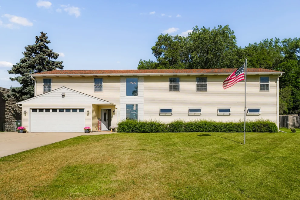 Unit for sale at 7334 Maridon Road, Countryside, IL 60525