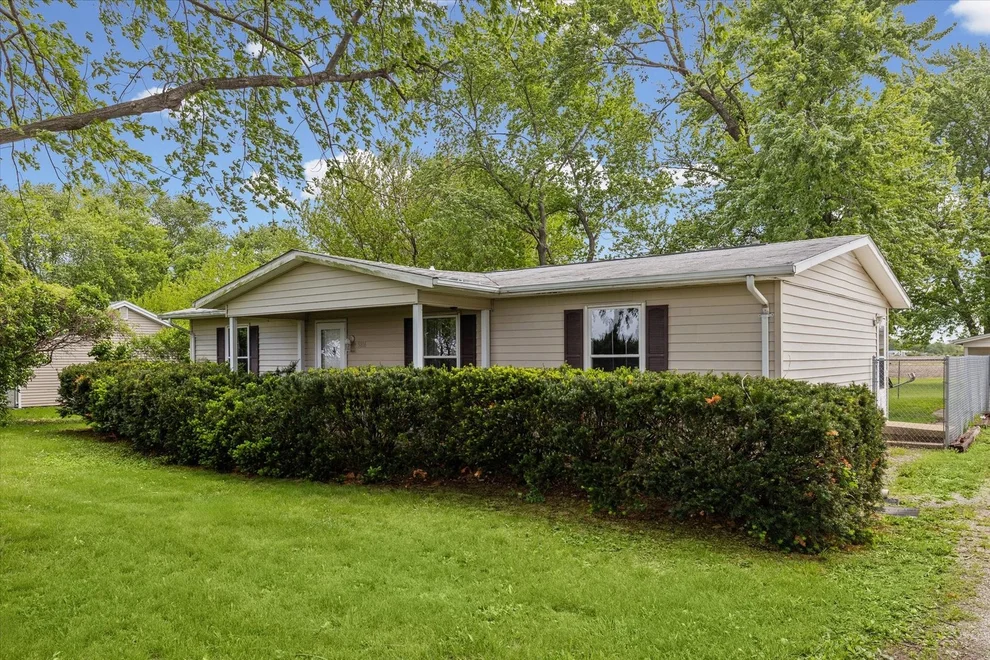 Unit for sale at 5816 N Route 48 Highway, Decatur, IL 62526