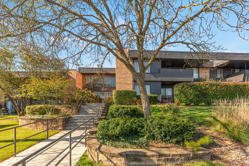Unit for sale at 1265 N Sterling Avenue, Palatine, IL 60067