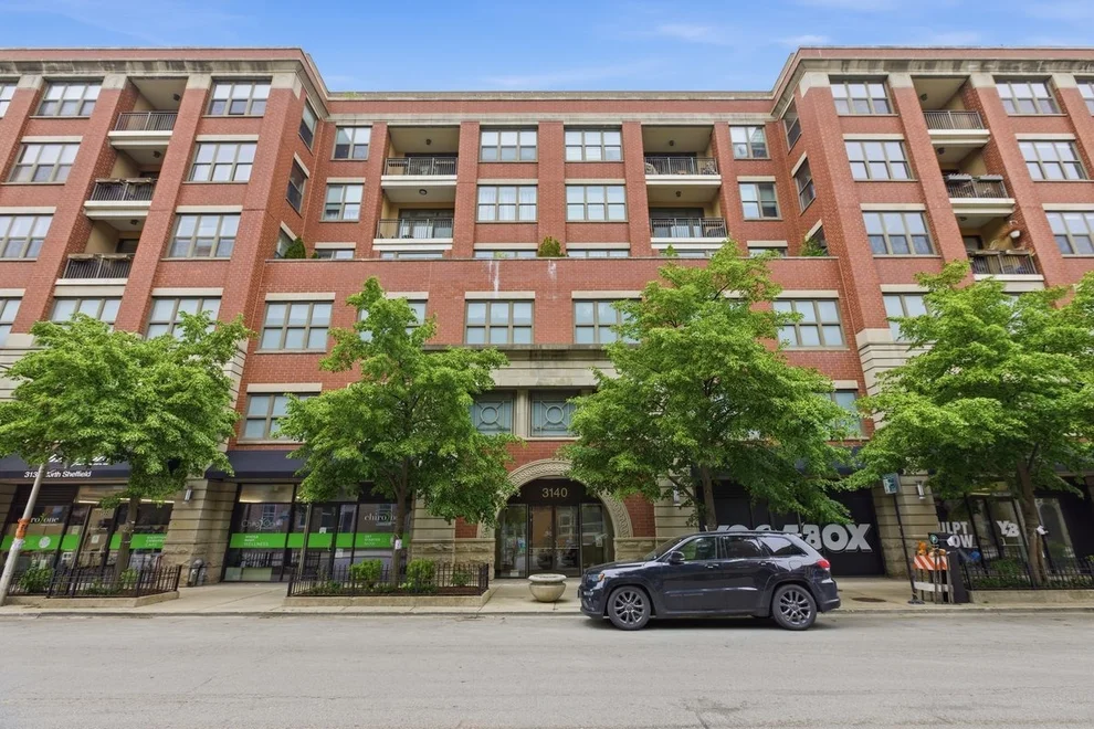 Unit for sale at 3140 N SHEFFIELD Avenue, Chicago, IL 60657
