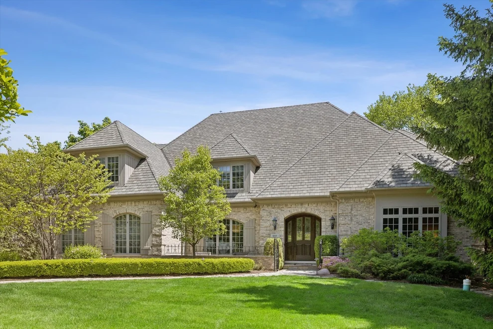 Unit for sale at 901 Cleveland Road, Hinsdale, IL 60521