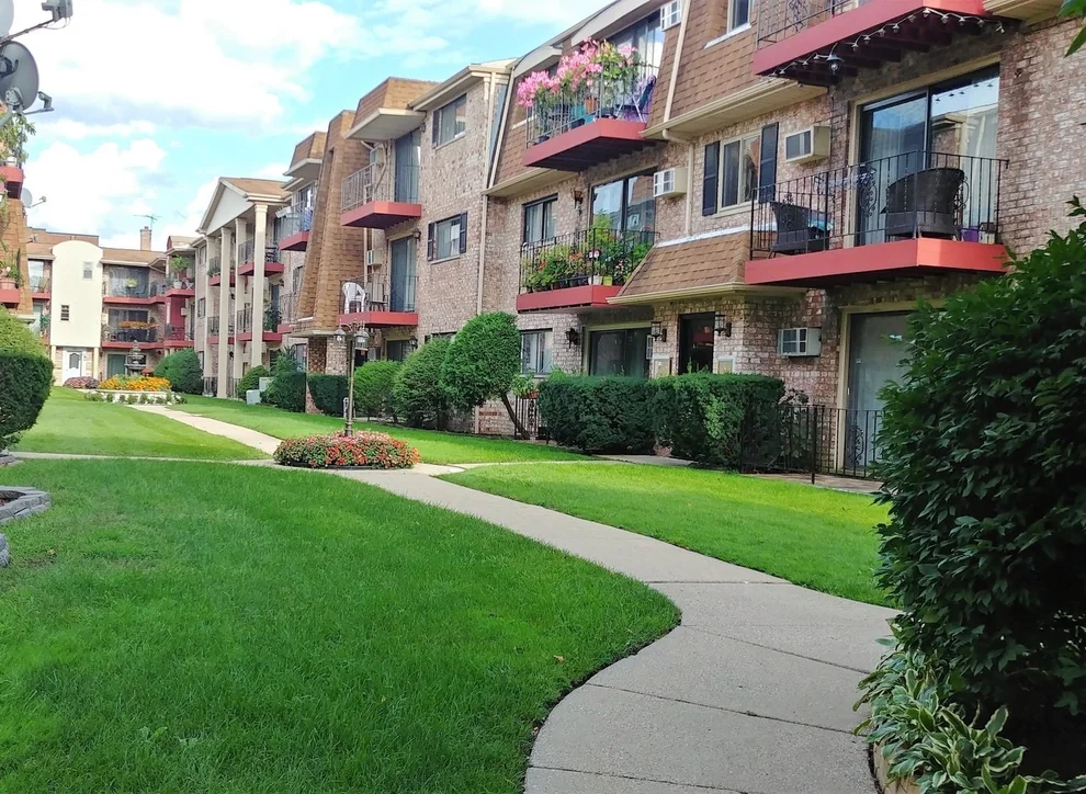 Unit for sale at 5307 N Delphia Avenue, Chicago, IL 60656