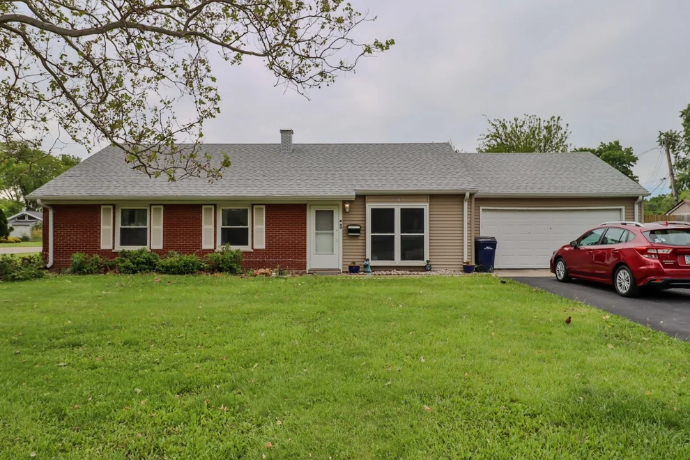 Unit for sale at 10147 W 151st Street, Orland Park, IL 60462