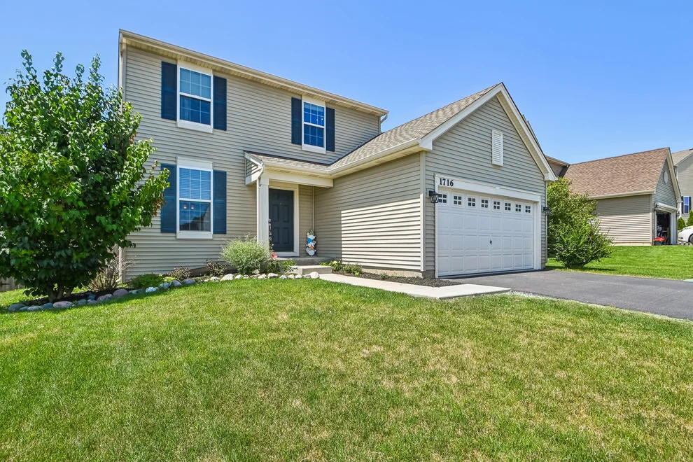 Unit for sale at 1716 Wentworth Drive, Volo, IL 60020