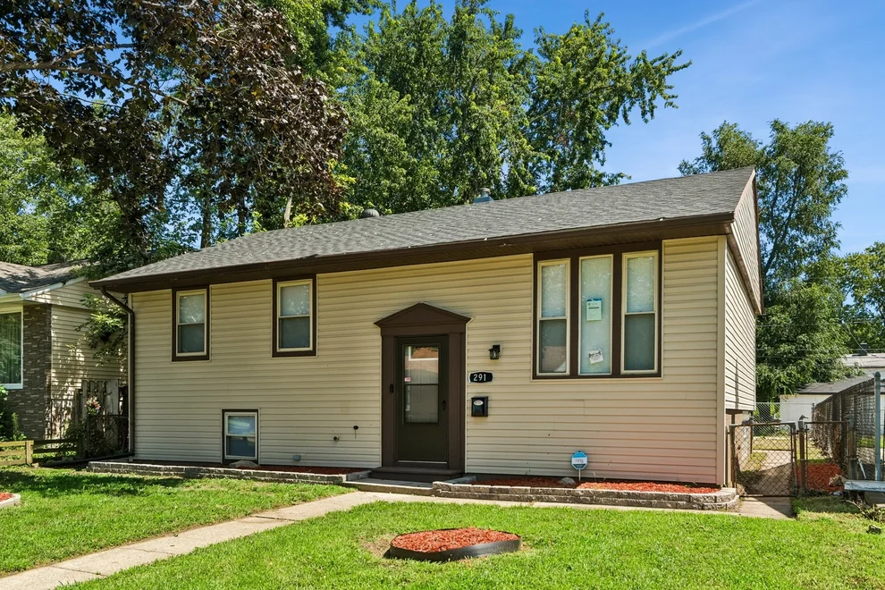 Unit for sale at 291 Clyde Avenue, Calumet City, IL 60409