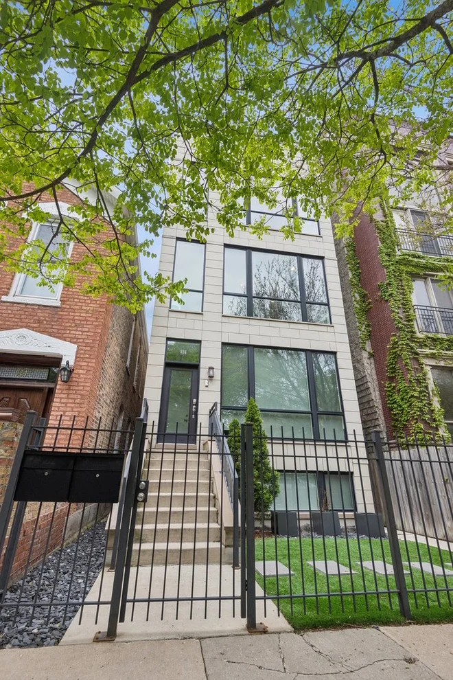 Unit for sale at 926 N Honore Street, Chicago, IL 60622