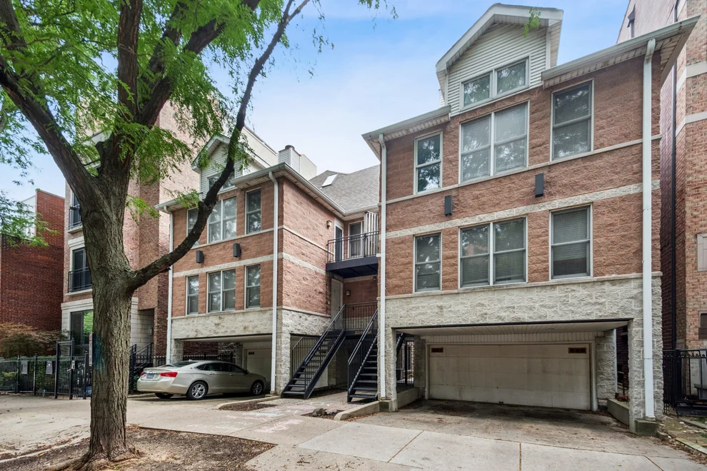 Unit for sale at 2851 N SOUTHPORT Avenue, Chicago, IL 60657