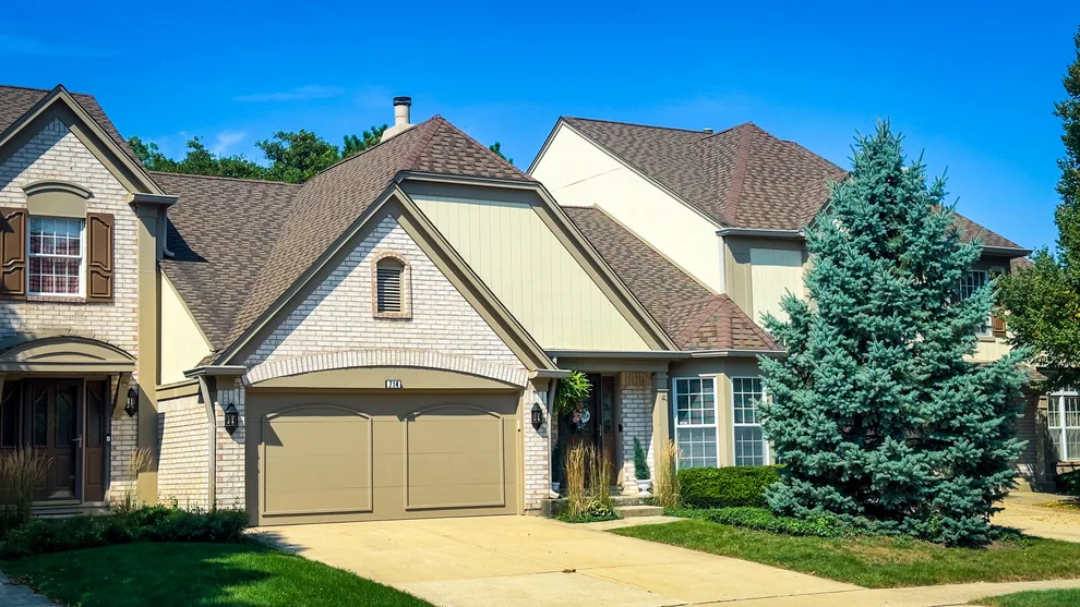 Unit for sale at 714 Alsace Circle, Buffalo Grove, IL 60089