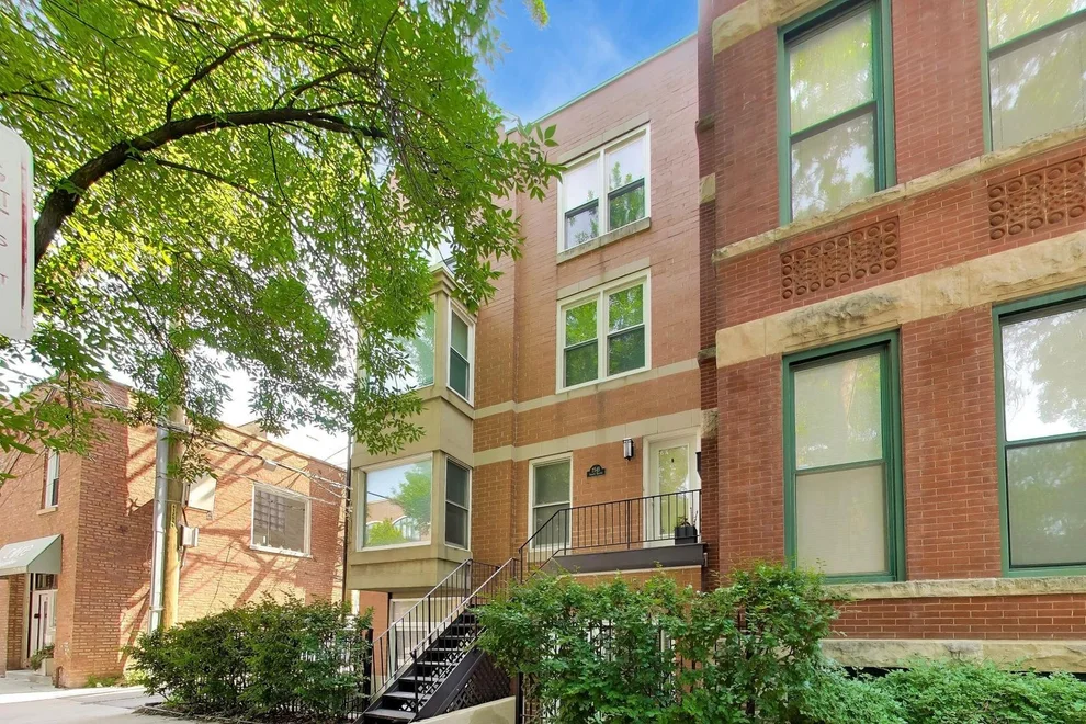 Unit for sale at 2545 N Racine Avenue, Chicago, IL 60614