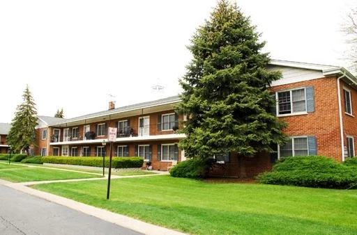 Unit for sale at 2812 DUNDEE, NORTHBROOK, IL 60062