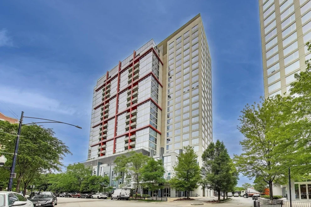 Unit for sale at 1841 S Calumet Avenue, Chicago, IL 60616