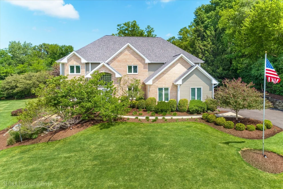 Unit for sale at 245 Hidden Pond Lane, North Barrington, IL 60010
