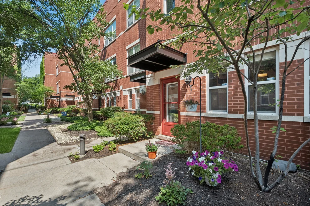 Unit for sale at 525 Chicago Avenue, Evanston, IL 60202