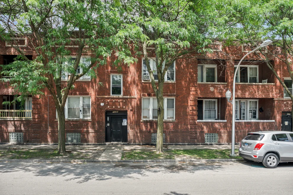 Unit for sale at 1536 W 70th Street, Chicago, IL 60636