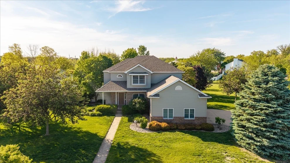Unit for sale at 102 Meadowland Drive, Lexington, IL 61753