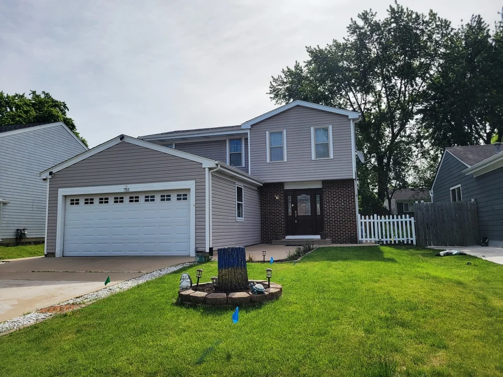 Unit for sale at 755 Rodenburg Road, Roselle, IL 60172