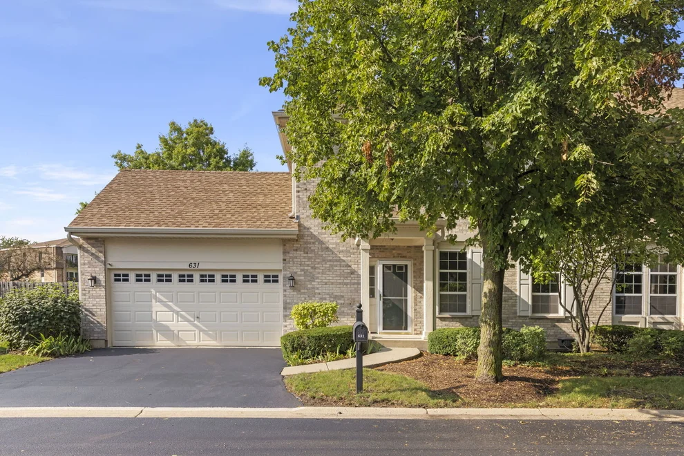 Unit for sale at 631 Dunhill Lane, Carol Stream, IL 60188