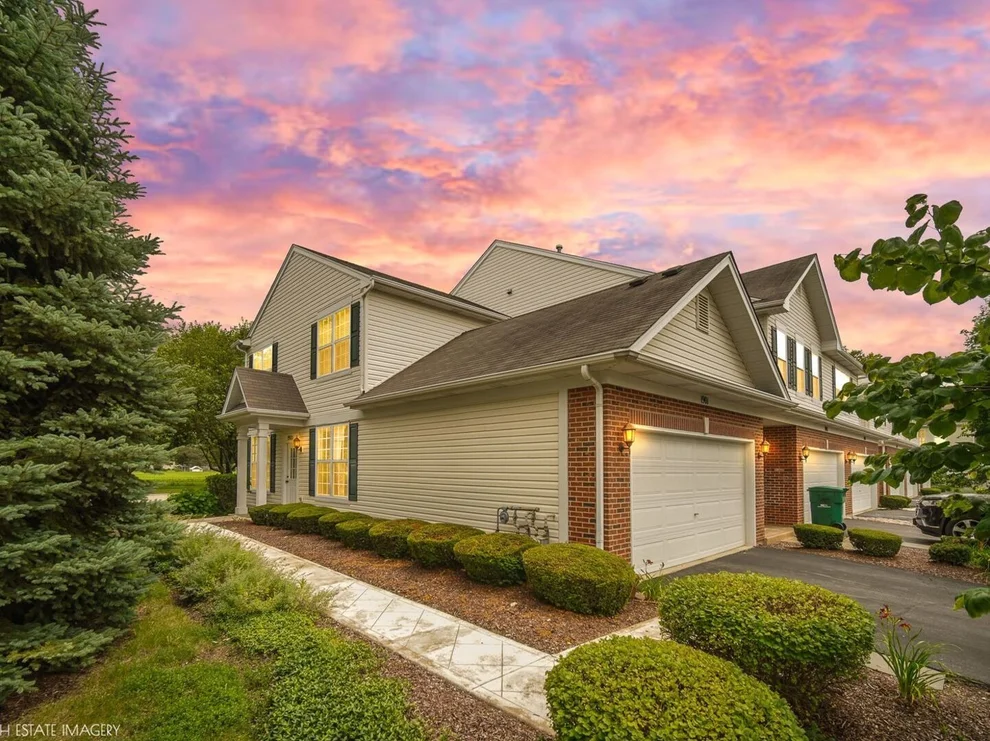 Unit for sale at 1901 W Crestview Circle, Romeoville, IL 60446