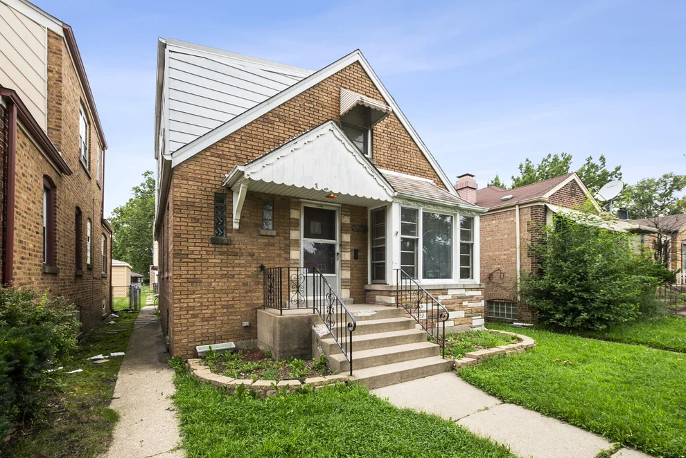 Unit for sale at 14304 S La Salle Street, Riverdale, IL 60827