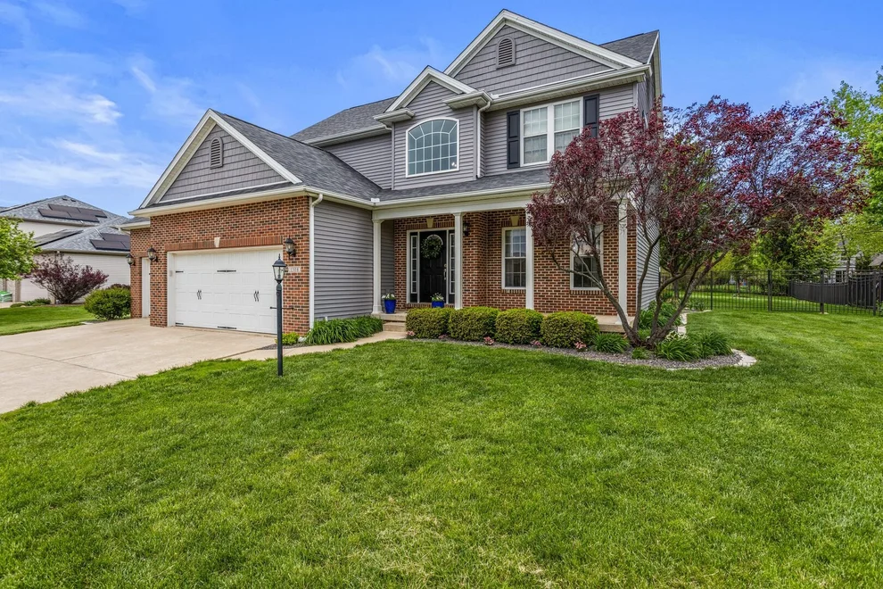 Unit for sale at 1308 Woodberry Drive, Mahomet, IL 61853