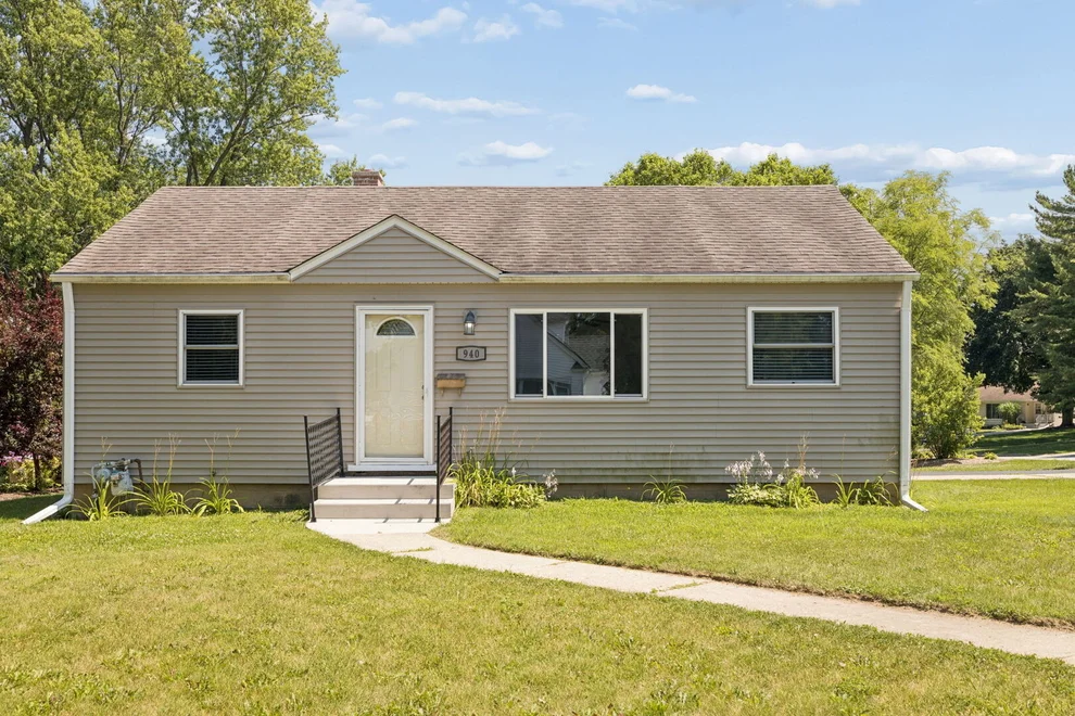 Unit for sale at 940 Mckinley Court, Lockport, IL 60441