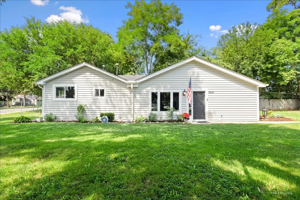 Unit for sale at 7604 E Sunset Drive, Wonder Lake, IL 60097