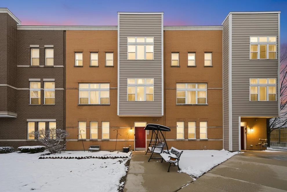 Unit for sale at 5244 W Hanson Avenue, Chicago, IL 60639
