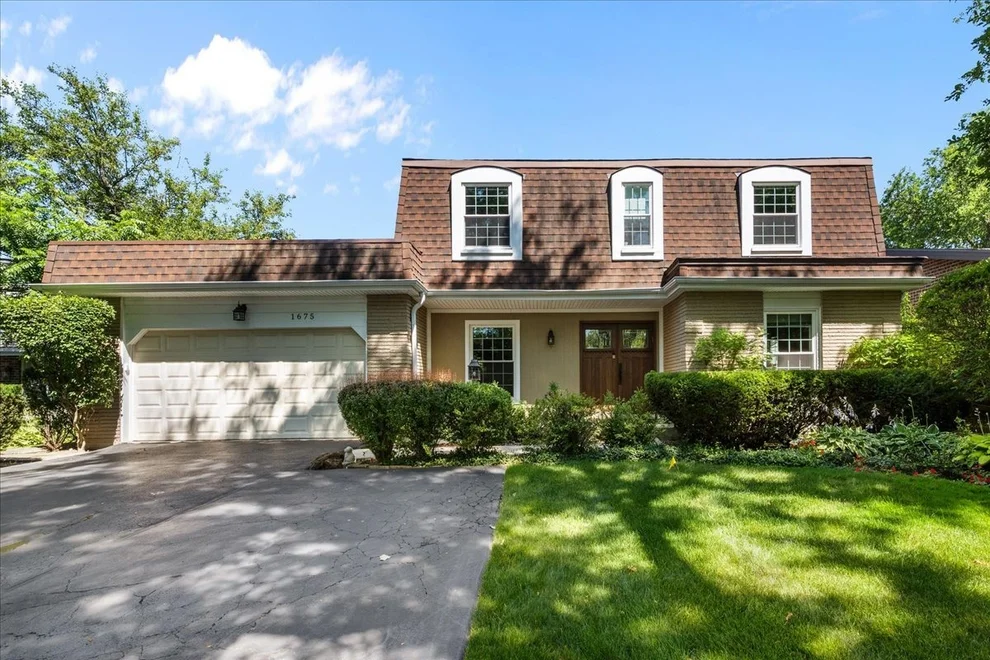 Unit for sale at 1675 Sherwood Road, Highland Park, IL 60035