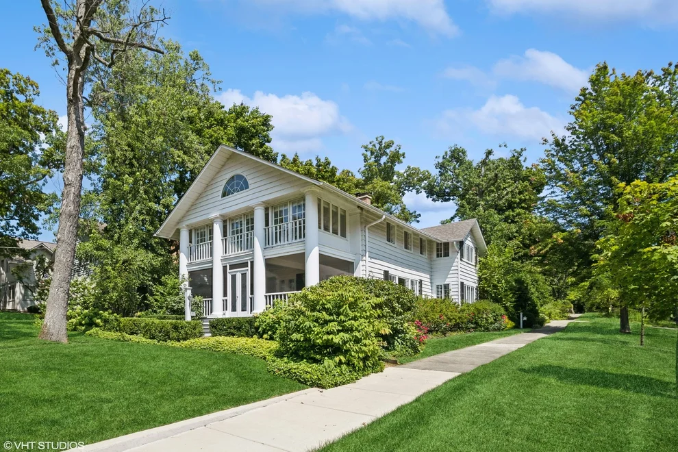 Unit for sale at 457 Grove Street, Glencoe, IL 60022