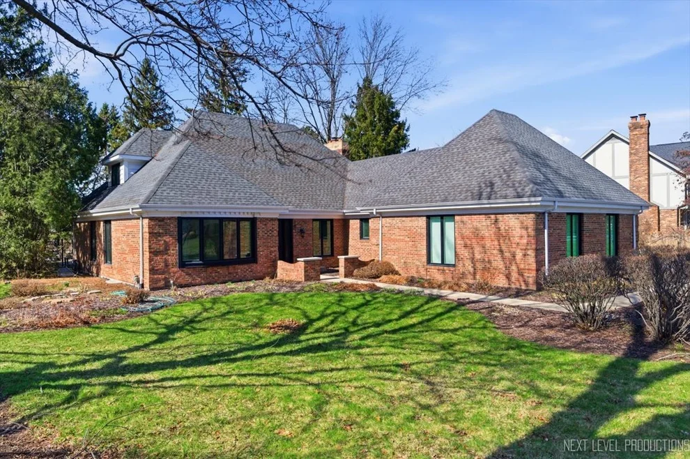 Unit for sale at 980 Persimmon Court, St. Charles, IL 60174