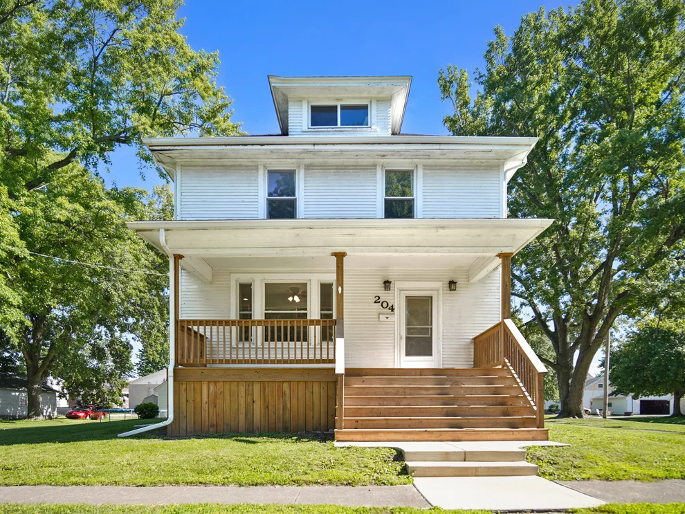 Unit for sale at 204 E Third Street, El Paso, IL 61738
