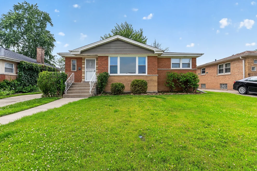 Unit for sale at 16358 Drexel Avenue, South Holland, IL 60473