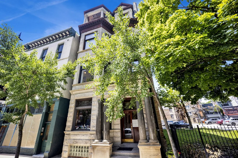 Unit for sale at 2120 N Clark Street, Chicago, IL 60614