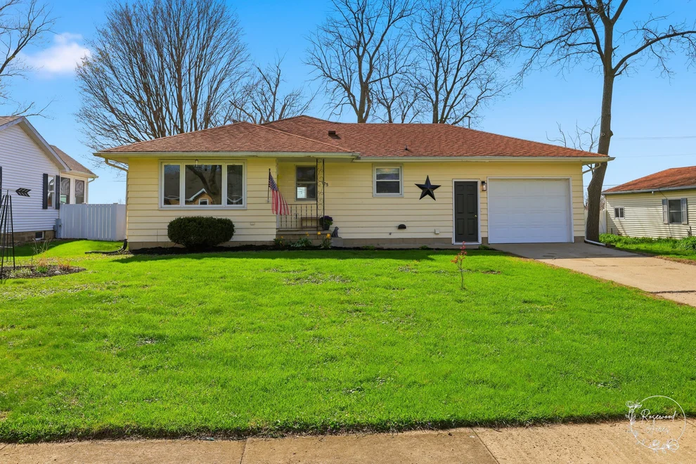 Unit for sale at 175 N Elm Street, Herscher, IL 60941