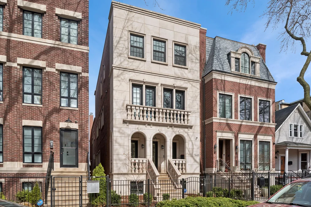Unit for sale at 1460 W Byron Street, Chicago, IL 60613